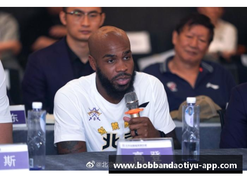 bob半岛球队宣布罗伯特-高登加盟，锋线新生力量再添强援
